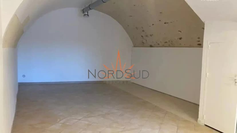 thumbnail of estate's photo