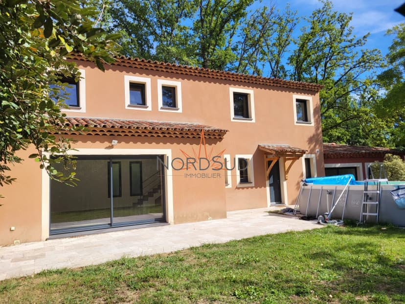 thumbnail of estate's photo