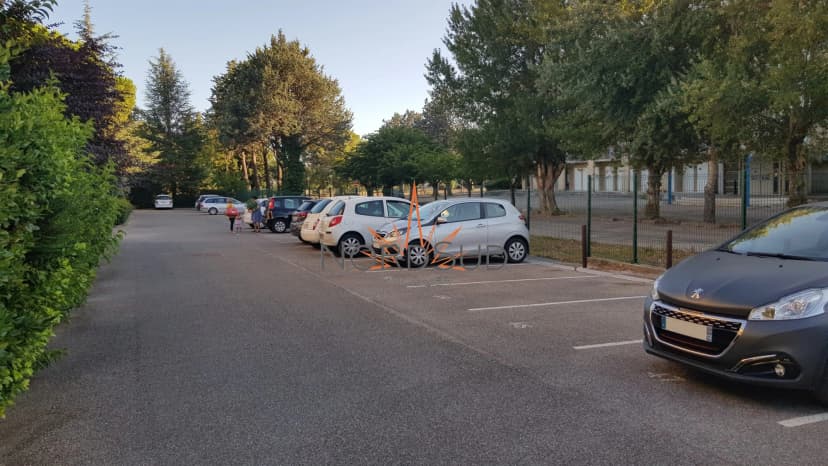 thumbnail of estate's photo